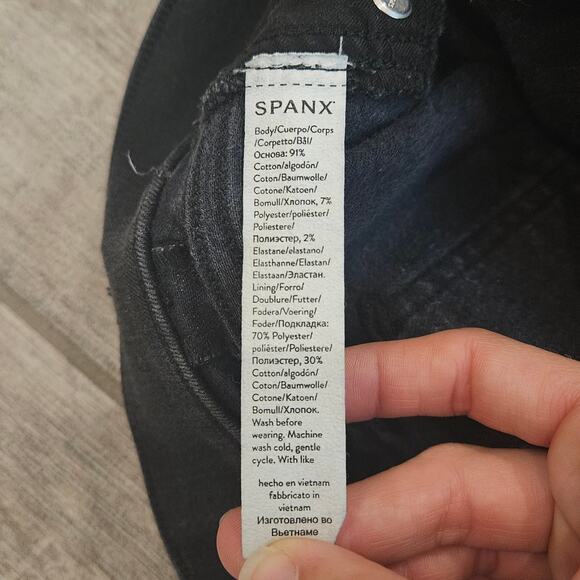 Spanx Bootcut Jeans Womens Size M Black Pull On Stretch Denim Slimming Comfort - Picture 11 of 11